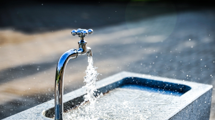 faucet and water